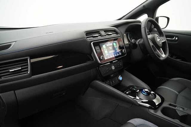 Nissan LEAF 39KW Tekna Auto with BOSE Audio and Pro Pilot Technology