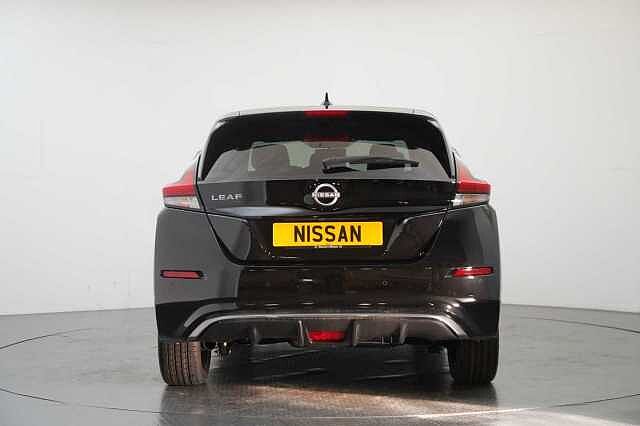 Nissan LEAF 39KW Tekna Auto with BOSE Audio and Pro Pilot Technology