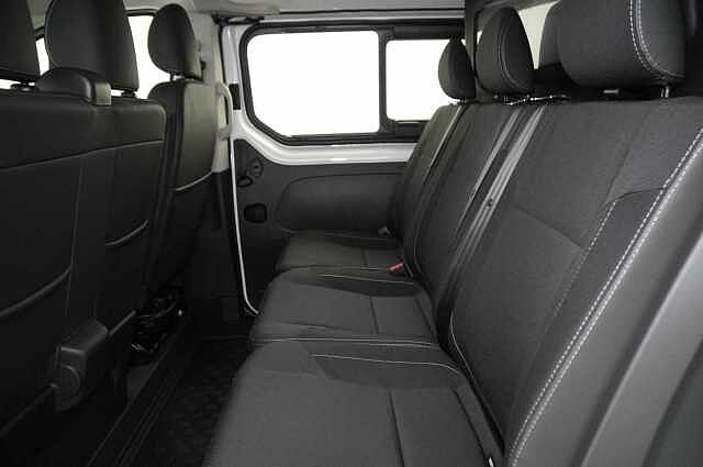 Nissan Primastar 2.0 dCi 110 Tekna L2 H1 3.0T 6 Seat Crew Van