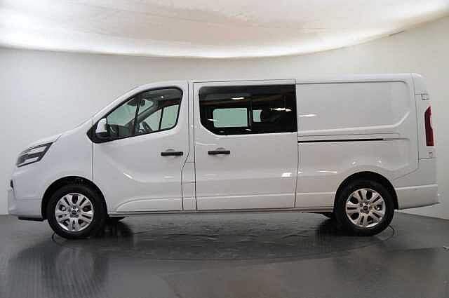 Nissan Primastar 2.0 dCi 110 Tekna L2 H1 3.0T 6 Seat Crew Van
