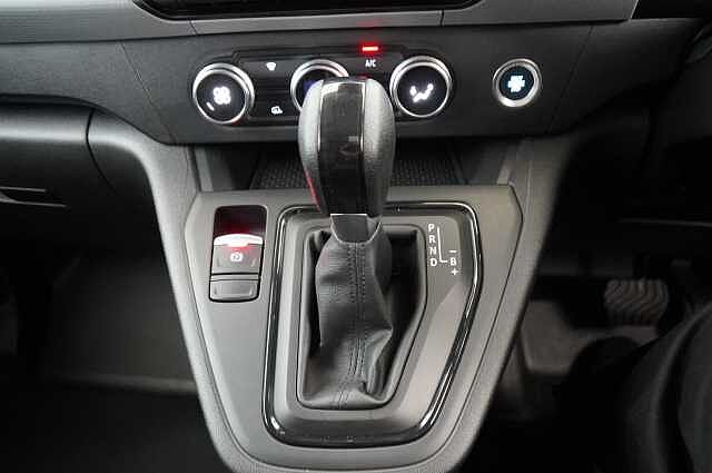 Nissan Townstar EV 45KW Tekna Auto L1 H1 Van with Sat Nav and Rear View Camera