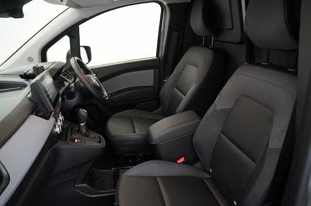 Nissan Townstar EV 45KW Tekna Auto L1 H1 Van with Sat Nav and Rear View Camera