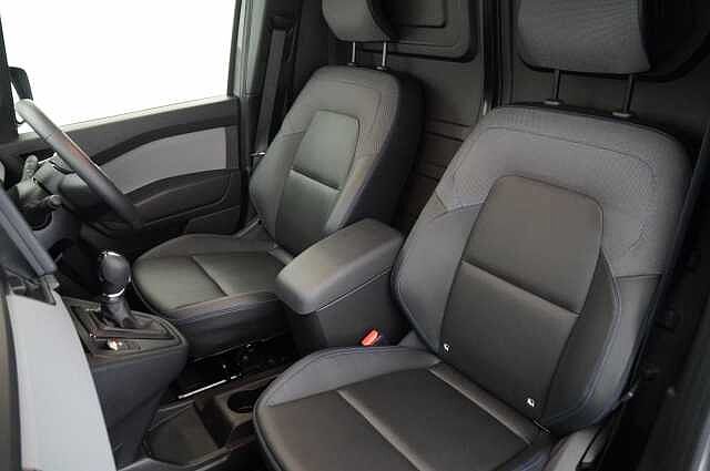 Nissan Townstar EV 45KW Tekna Auto L1 H1 Van with Sat Nav and Rear View Camera