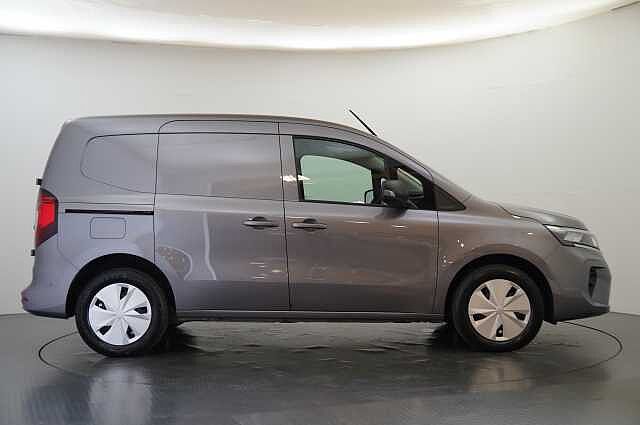 Nissan Townstar EV 45KW Tekna Auto L1 H1 Van with Sat Nav and Rear View Camera