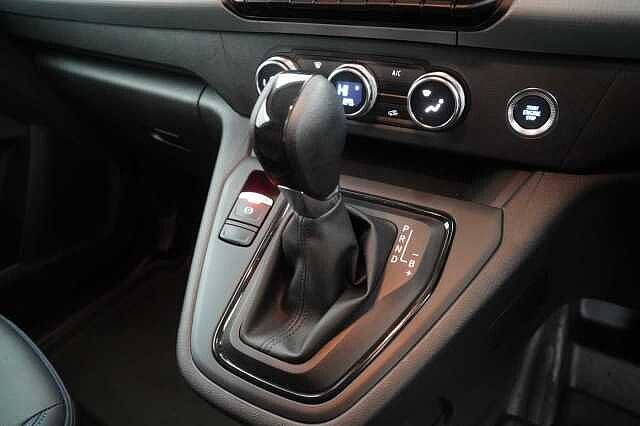 Nissan Townstar EV 45KW Tekna Auto L1 H1 Van with Sat Nav and Rear View Camera