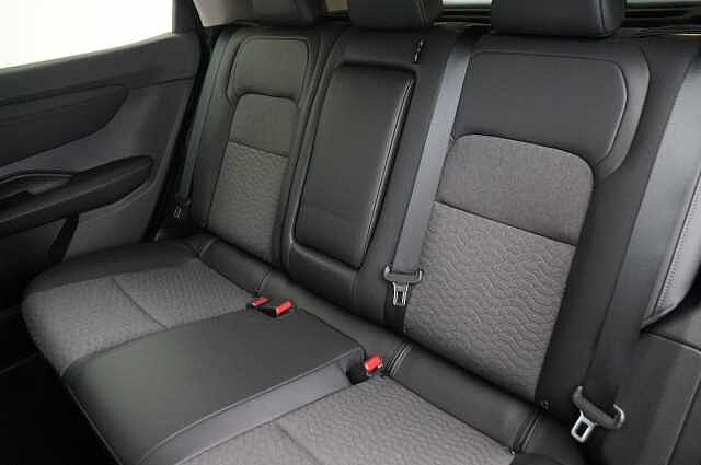 Nissan ARIYA 63KW Advance Auto with Sat Nav and 360 Cameras  + Alloy Wheel Upgrade