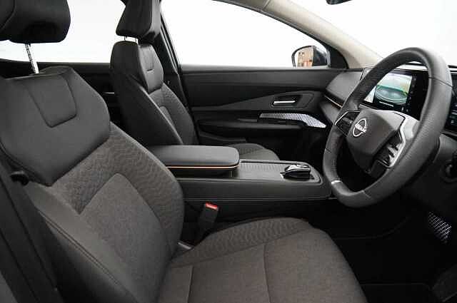 Nissan ARIYA 63KW Advance Auto with Sat Nav and 360 Cameras  + Alloy Wheel Upgrade