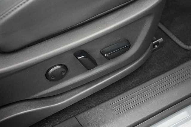 Nissan ARIYA 63KW Advance Auto with Sat Nav and 360 Cameras  + Alloy Wheel Upgrade