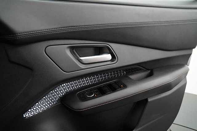 Nissan ARIYA 63KW Advance Auto with Sat Nav and 360 Cameras  + Alloy Wheel Upgrade