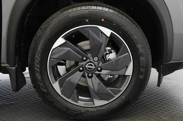 Nissan X-Trail 1.5 VC-T MH 163 N-Connecta X-Tronic Auto with 5 Seats + Nav and 360 Cameras