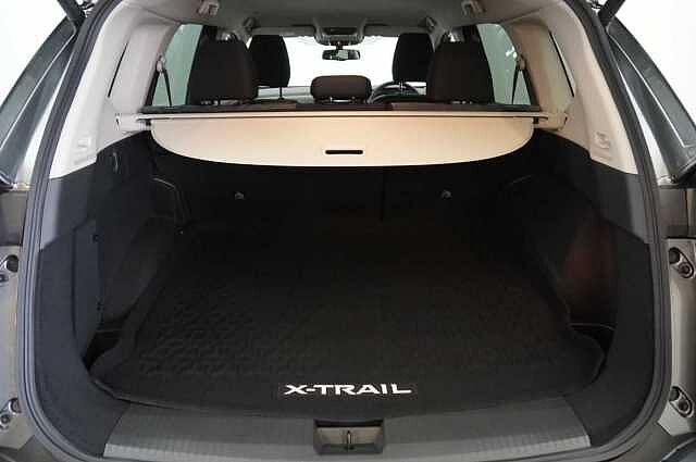 Nissan X-Trail 1.5 VC-T MH 163 N-Connecta X-Tronic Auto with 5 Seats + Nav and 360 Cameras