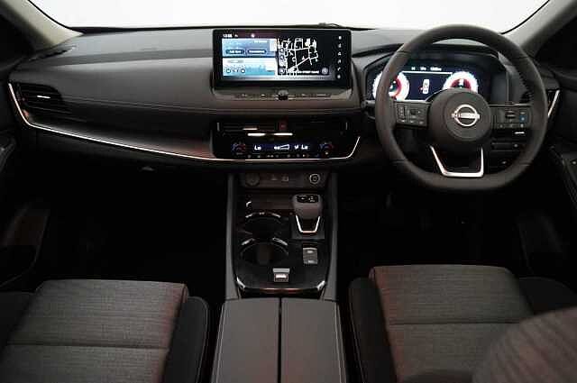 Nissan X-Trail 1.5 VC-T MH 163 N-Connecta X-Tronic Auto with 5 Seats + Nav and 360 Cameras