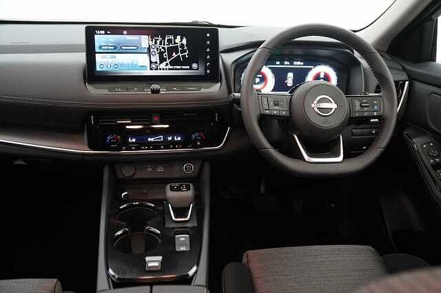 Nissan X-Trail 1.5 VC-T MH 163 N-Connecta X-Tronic Auto with 5 Seats + Nav and 360 Cameras