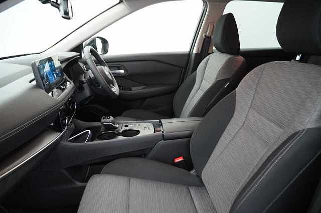 Nissan X-Trail 1.5 VC-T MH 163 N-Connecta X-Tronic Auto with 5 Seats + Nav and 360 Cameras