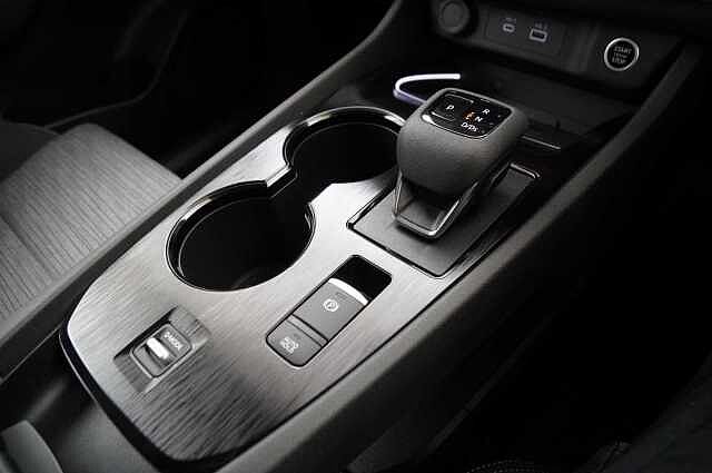 Nissan X-Trail 1.5 VC-T MH 163 N-Connecta X-Tronic Auto with 5 Seats + Nav and 360 Cameras