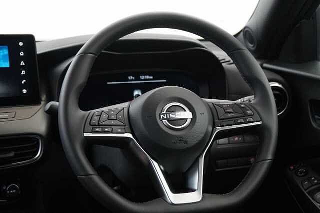 Nissan Juke 1.0 DIG-T 114 N-Connecta with Sat Nav and Rear View Camera