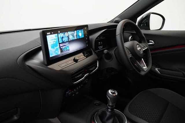 Nissan Juke 1.0 DIG-T 114 N-Connecta with Sat Nav and Rear View Camera