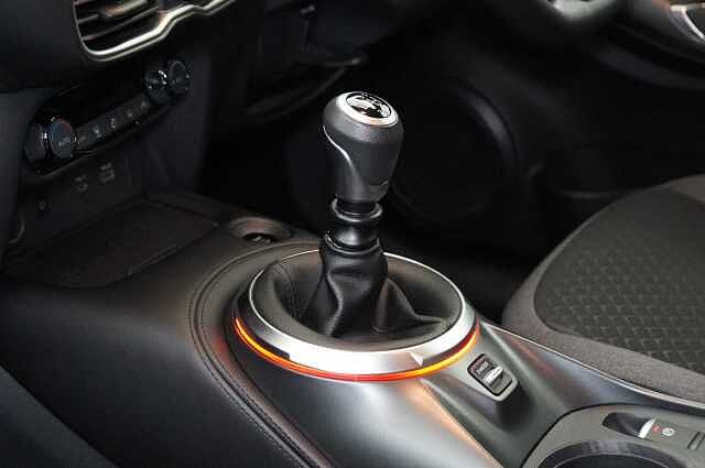 Nissan Juke 1.0 DIG-T 114 N-Connecta with Sat Nav and Rear View Camera