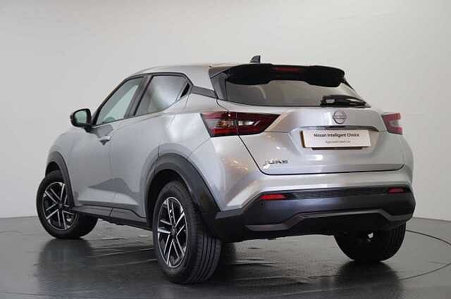 Nissan Juke 1.0 DIG-T 114 N-Connecta with Sat Nav and Rear View Camera