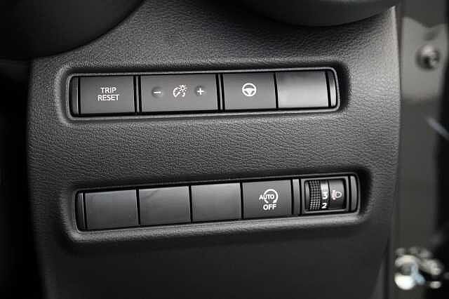 Nissan Juke 1.0 DIG-T 114 Tekna with BOSE Audio and Drive Assist Technology