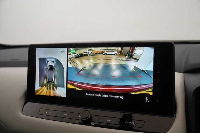 Nissan Qashqai 1.3 DIG-T MH 140 Tekna with Glass Roof and Drive Assist Technology