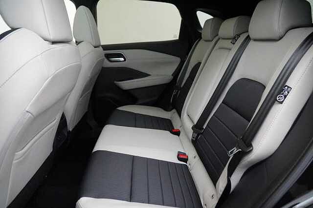 Nissan Qashqai 1.3 DIG-T MH 140 Tekna with Glass Roof and Drive Assist Technology