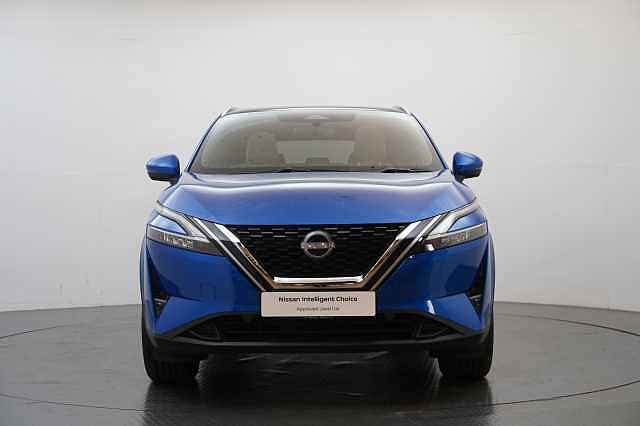 Nissan Qashqai 1.3 DIG-T MH 140 Tekna with Glass Roof and Drive Assist Technology