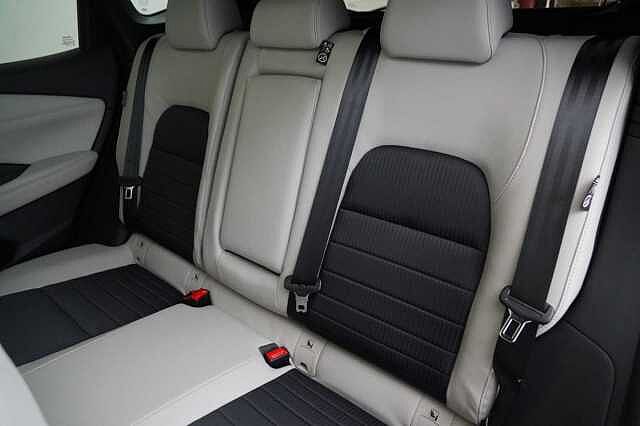 Nissan Qashqai 1.3 DIG-T MH 140 Tekna with Glass Roof and Drive Assist Technology