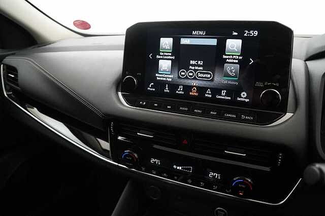 Nissan Qashqai 1.3 DIG-T MH 140 N-Connecta with Glass Roof Pack and Tech Pack Upgrades