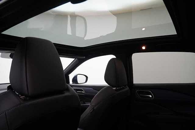Nissan Qashqai 1.3 DiG-T MH 158 2WD Tekna X-Tronic Auto with Glass Roof and Pro Pilot