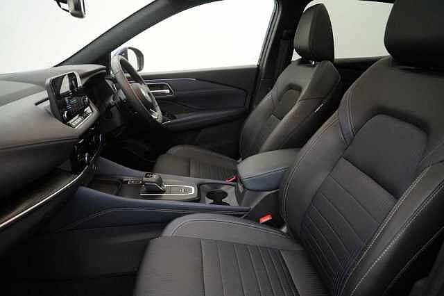 Nissan Qashqai 1.3 DiG-T MH 158 2WD Tekna X-Tronic Auto with Glass Roof and Pro Pilot