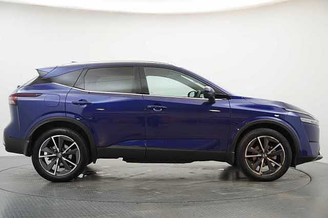 Nissan Qashqai 1.3 DiG-T MH 158 2WD Tekna X-Tronic Auto with Glass Roof and Pro Pilot