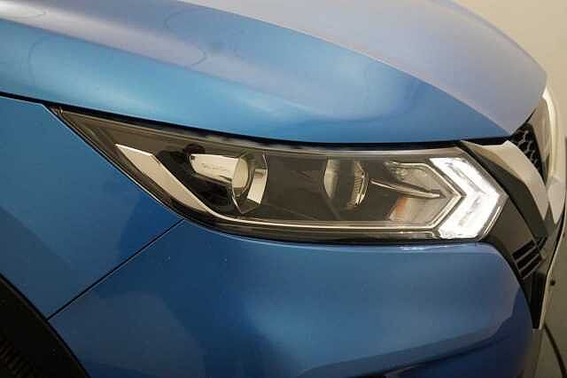 Nissan Qashqai 1.5 dCi 110 N-Connecta with Sat Nav and 360 Around View Cameras