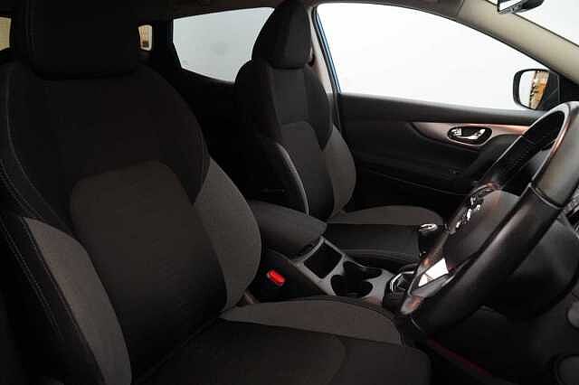 Nissan Qashqai 1.5 dCi 110 N-Connecta with Sat Nav and 360 Around View Cameras