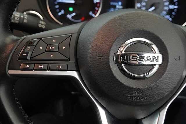 Nissan Qashqai 1.5 dCi 110 N-Connecta with Sat Nav and 360 Around View Cameras