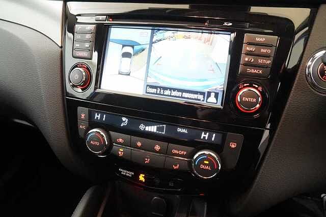 Nissan Qashqai 1.5 dCi 110 N-Connecta with Sat Nav and 360 Around View Cameras
