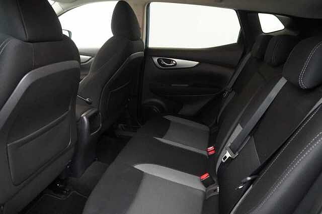 Nissan Qashqai 1.5 dCi 110 N-Connecta with Sat Nav and 360 Around View Cameras
