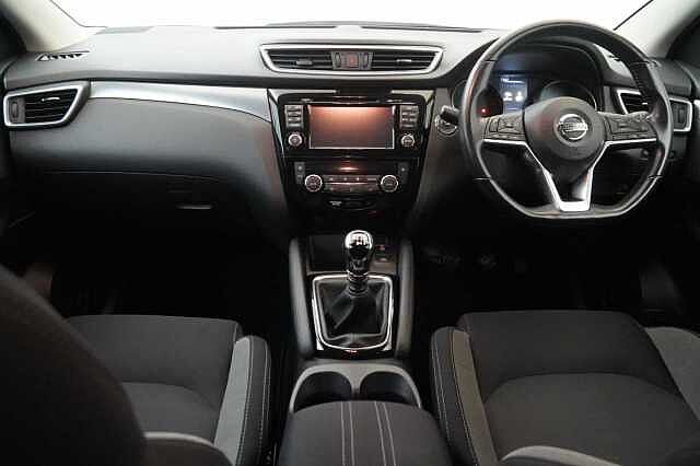 Nissan Qashqai 1.5 dCi 110 N-Connecta with Sat Nav and 360 Around View Cameras