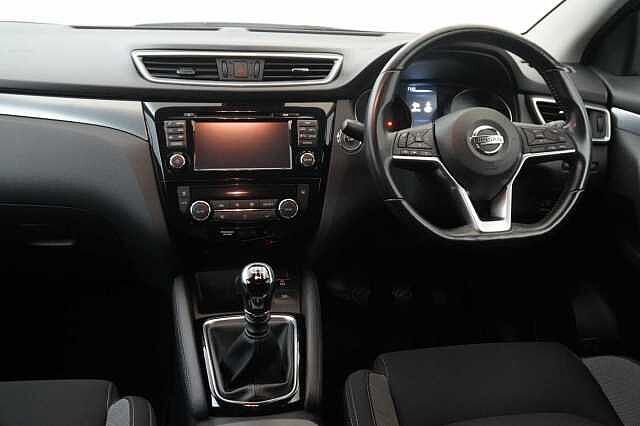 Nissan Qashqai 1.5 dCi 110 N-Connecta with Sat Nav and 360 Around View Cameras