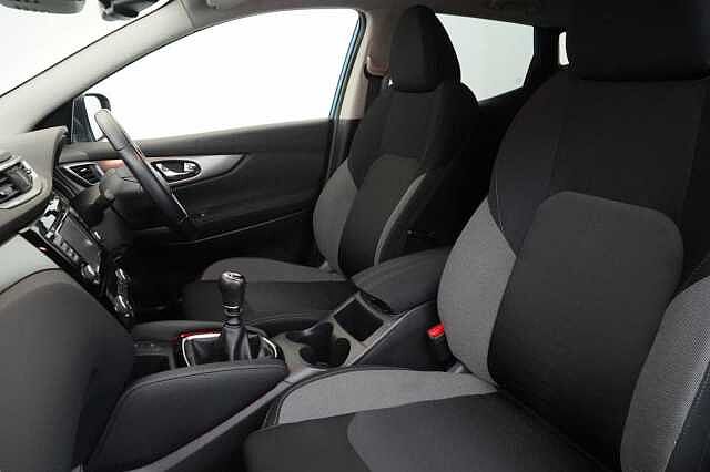 Nissan Qashqai 1.5 dCi 110 N-Connecta with Sat Nav and 360 Around View Cameras