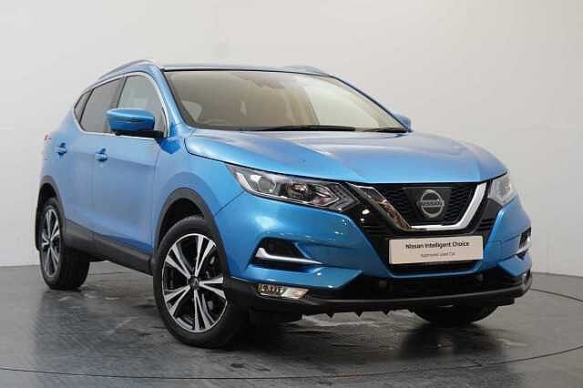 Nissan Qashqai 1.5 dCi 110 N-Connecta with Sat Nav and 360 Around View Cameras