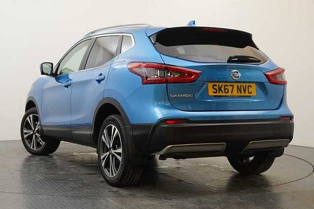Nissan Qashqai 1.5 dCi 110 N-Connecta with Sat Nav and 360 Around View Cameras