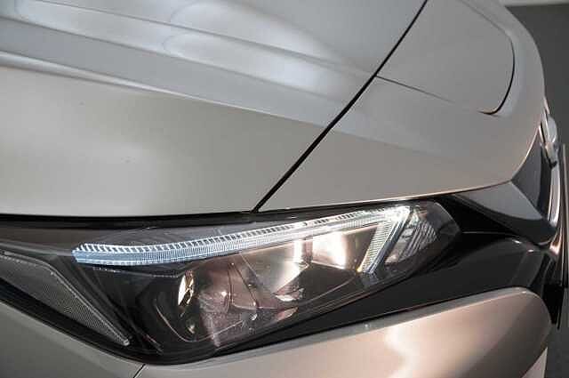 Nissan LEAF 40KW Acenta Auto with Rear View Camera and Apple + Android Integration