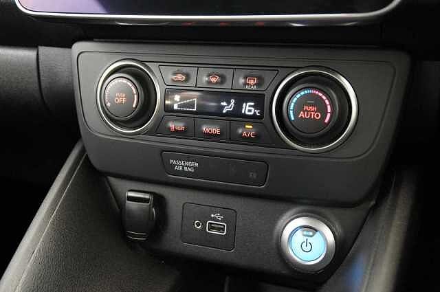Nissan LEAF 40KW Acenta Auto with Rear View Camera and Apple + Android Integration