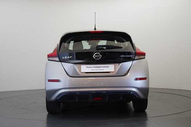 Nissan LEAF 40KW Acenta Auto with Rear View Camera and Apple + Android Integration