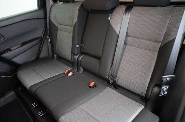 Nissan X-Trail 1.5 VC-T MH 163 N-Connecta X-Tronic Auto with 7 Seats + Nav and 360 Cameras