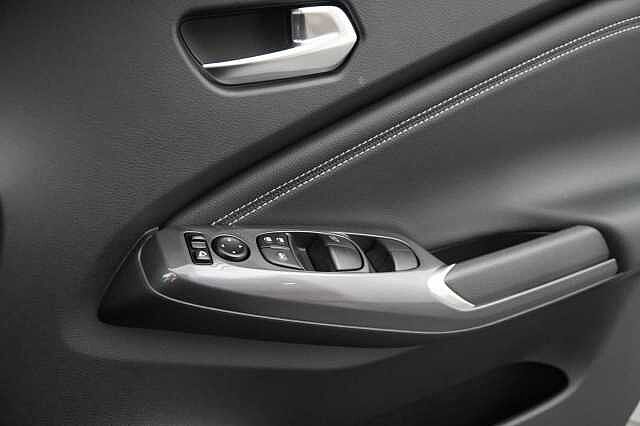 Nissan Juke 1.0 DIG-T 114 N-Connecta with Sat Nav and Rear View Camera