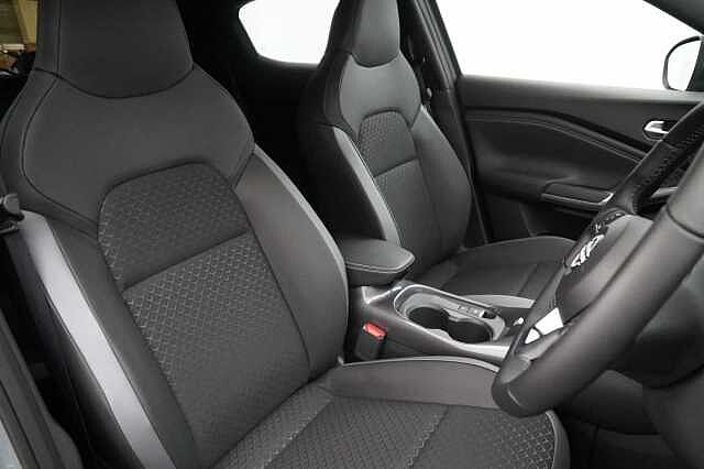 Nissan Juke 1.0 DIG-T 114 N-Connecta with Sat Nav and Rear View Camera