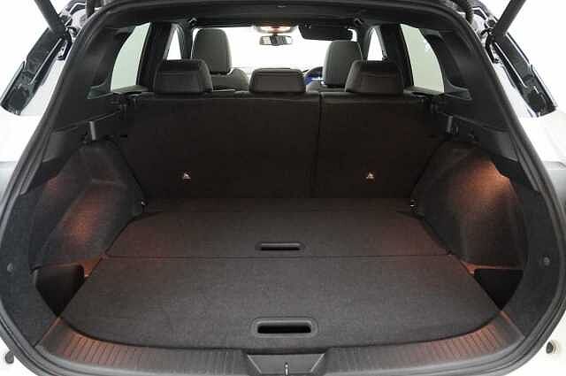 Nissan Qashqai 1.3 DIG-T MH 140 Tekna with Glass Roof and Drive Assist Technology