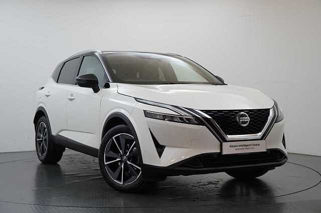 Nissan Qashqai 1.3 DIG-T MH 140 Tekna with Glass Roof and Drive Assist Technology